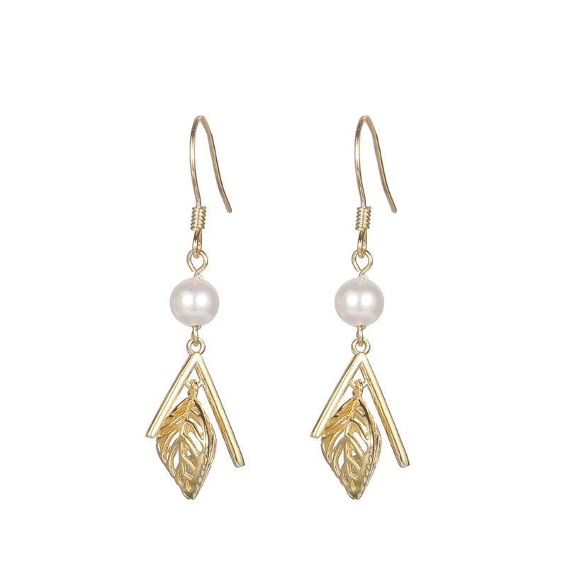 Palace Retro Long Pearl Leaf Earrings