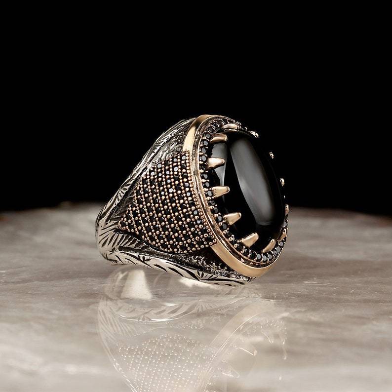 Classic Ring Fashion Metal Gold Color Inlaid Black Stone