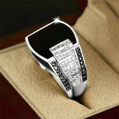 Classic Ring Fashion Metal Gold Color Inlaid Black Stone