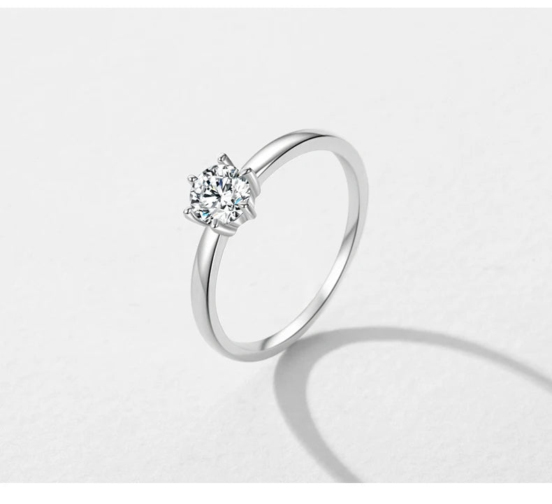 Minimalist Sterling Silver Shining Clear Zircon Ring Platinum Plated