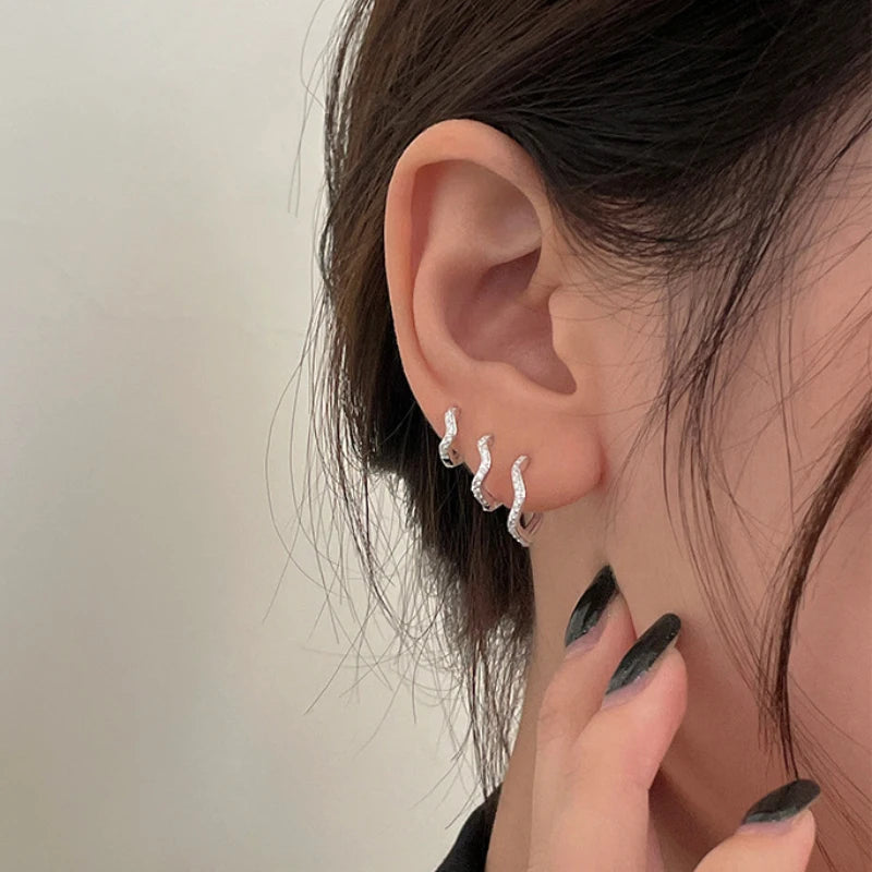 2PCS Stainless Steel Minimal Wave Hoop Earrings