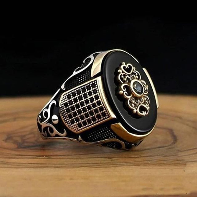 Classic Ring Fashion Metal Gold Color Inlaid Black Stone