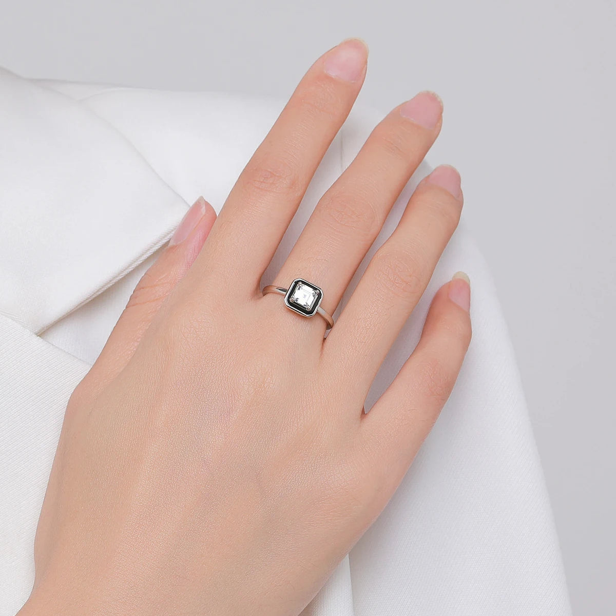 Fashion Black Enamel Finger Ring Clear Square CZ Ring