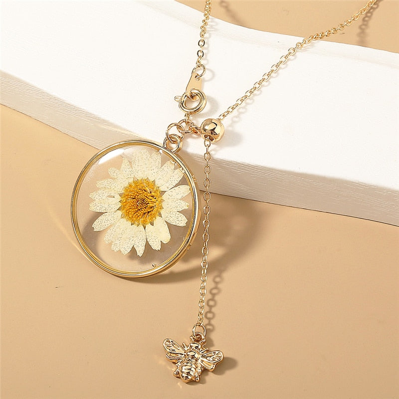 Double Layers Daisy Bee Pendant Tiny Honey Necklace