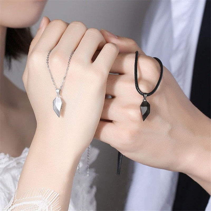 Fashion Magnetic Couple Lovers Gothic Punk Heart Pendant Necklace