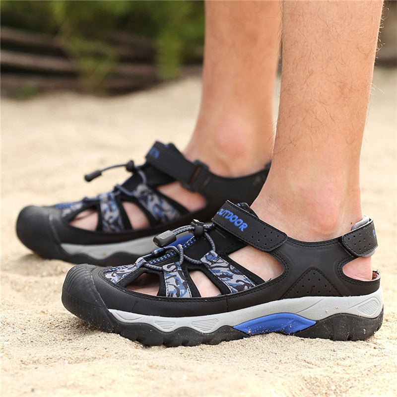 Classic Men Sandals Beach Breathable Flat Sandals Outdoor Non-slip Shoes