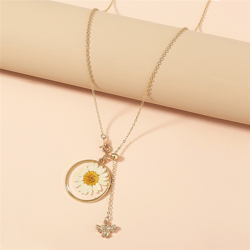 Double Layers Daisy Bee Pendant Tiny Honey Necklace