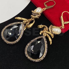 Zircon Drop Pendant Golden Serpentine Pearl Earrings