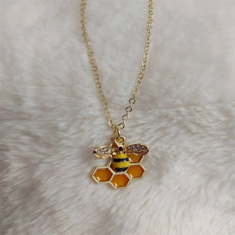 Honey jar Pendant Necklace Gold bee and honeycomb