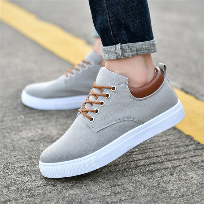 Mens Casual shoes Lightweight sneakers Breathable flat Footwear