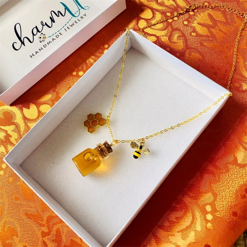 Honey jar Pendant Necklace Gold bee and honeycomb