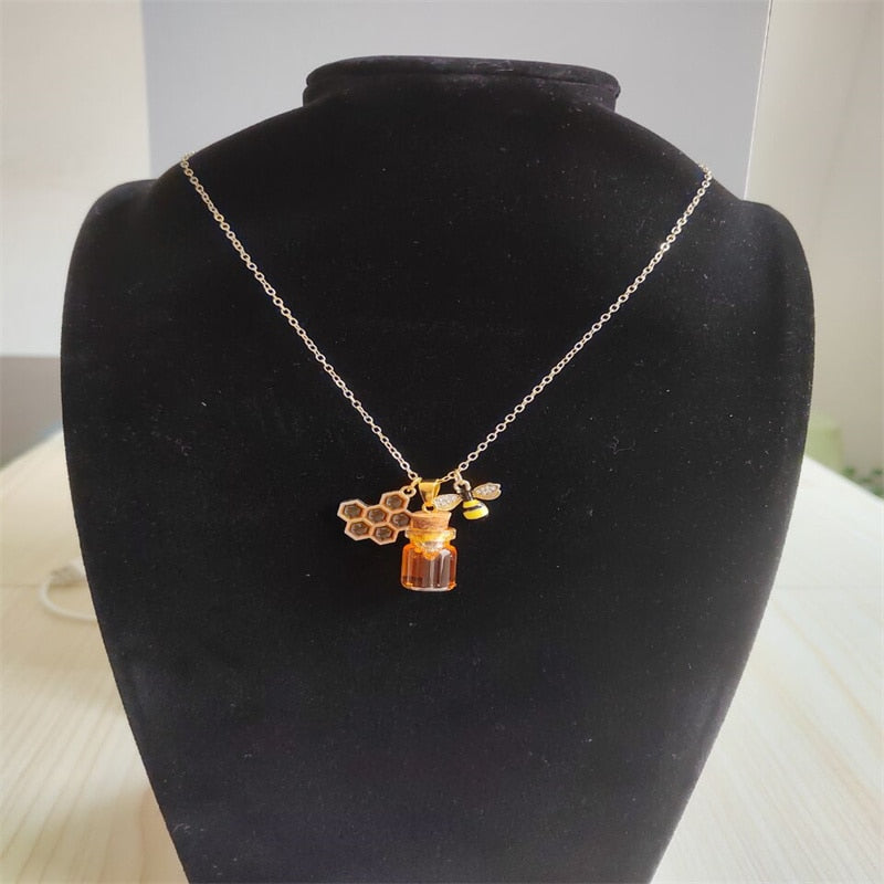 Honey jar Pendant Necklace Gold bee and honeycomb