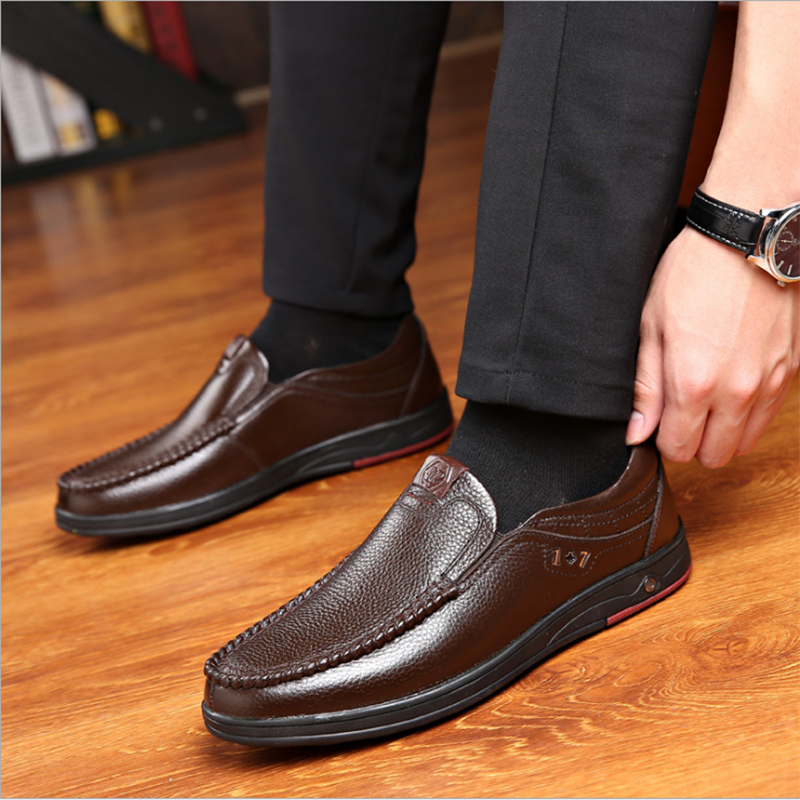 Men Loafers Slip On Business Casual Shoes Classic Soft Breathable Shoes Flats