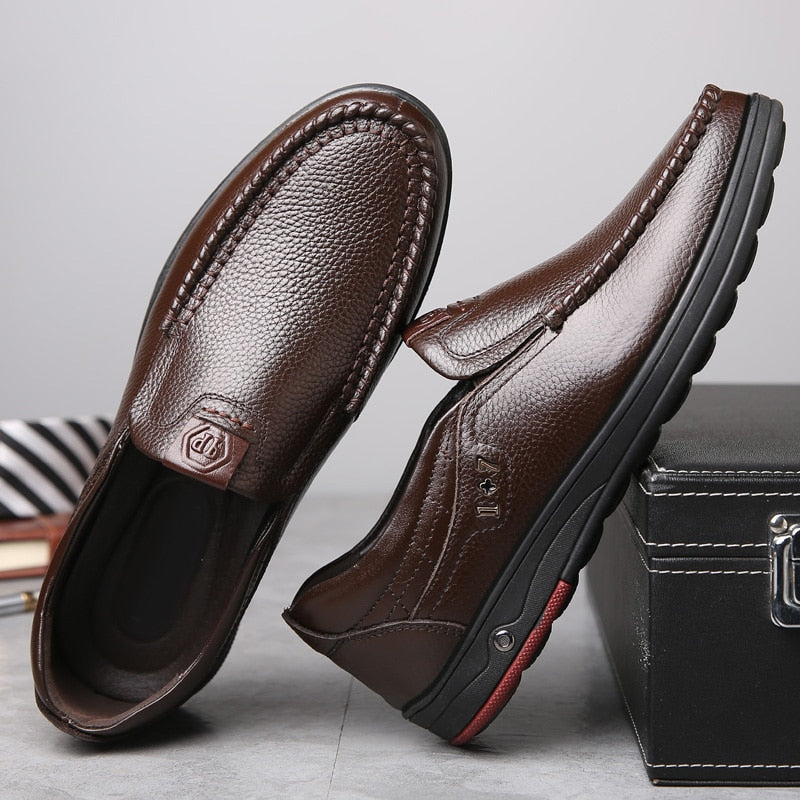 Men Loafers Slip On Business Casual Shoes Classic Soft Breathable Shoes Flats